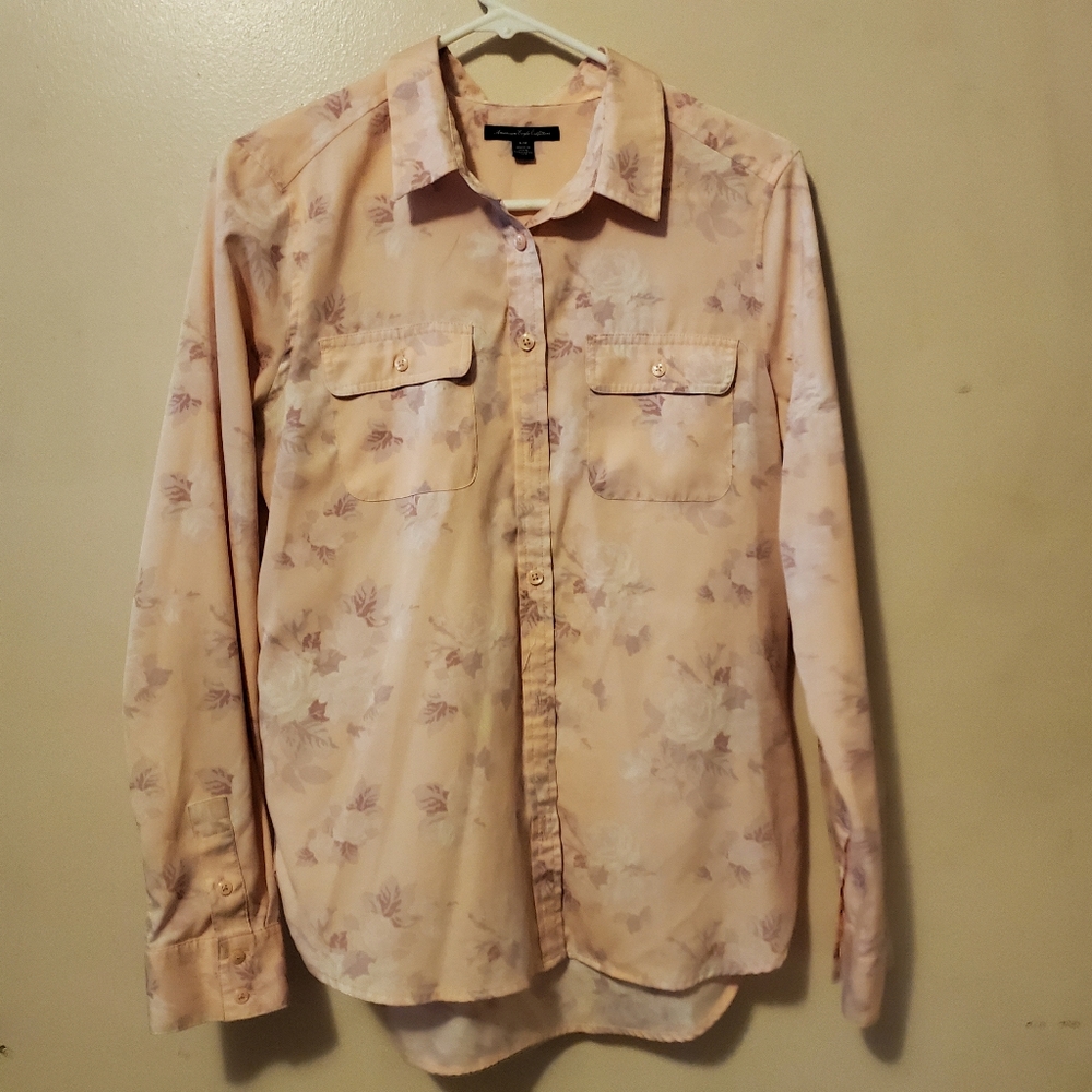 Peach American Eagle Button Up Top with flowers